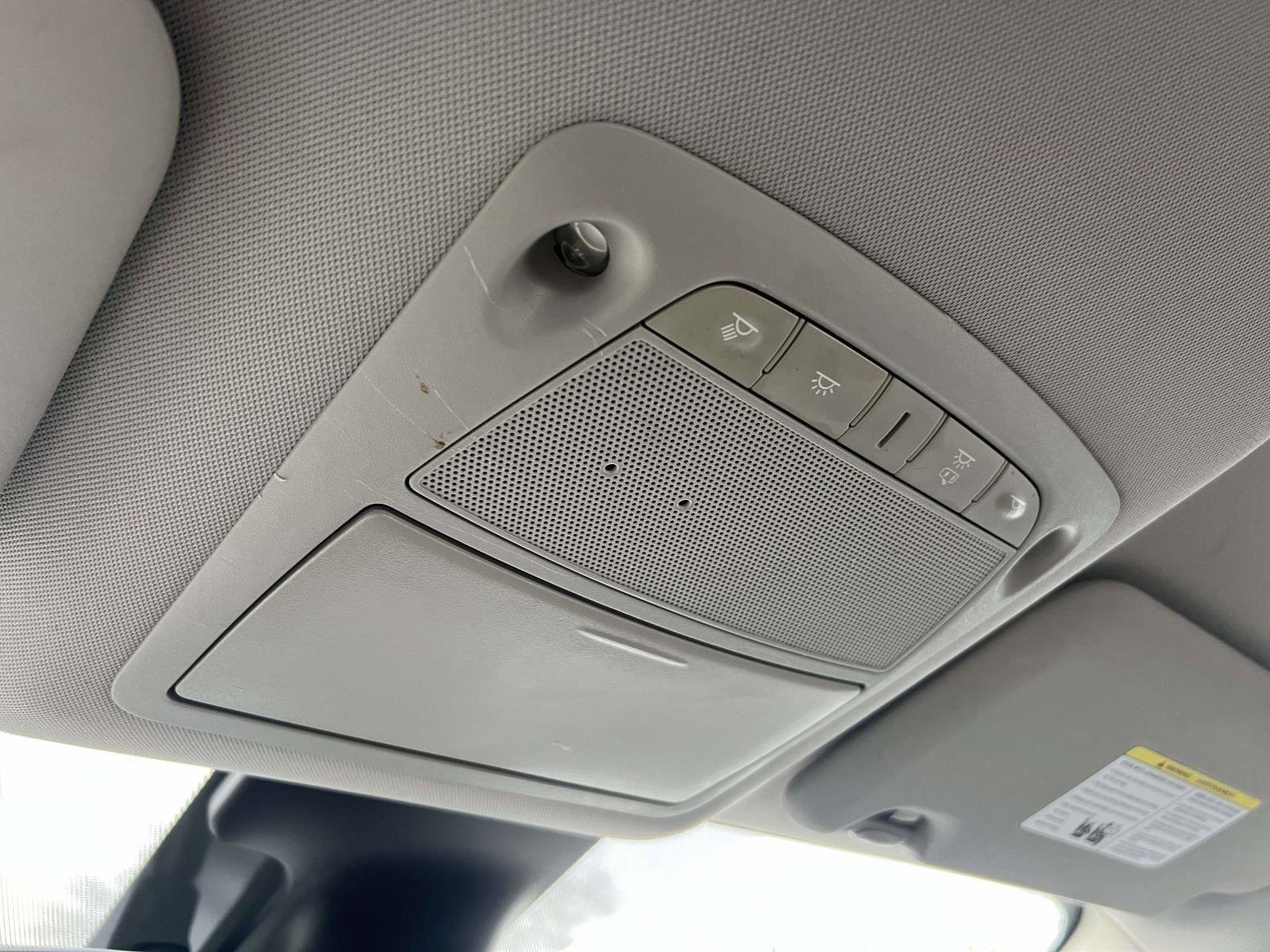 Used 2022 Nissan Rogue Sport S image 31