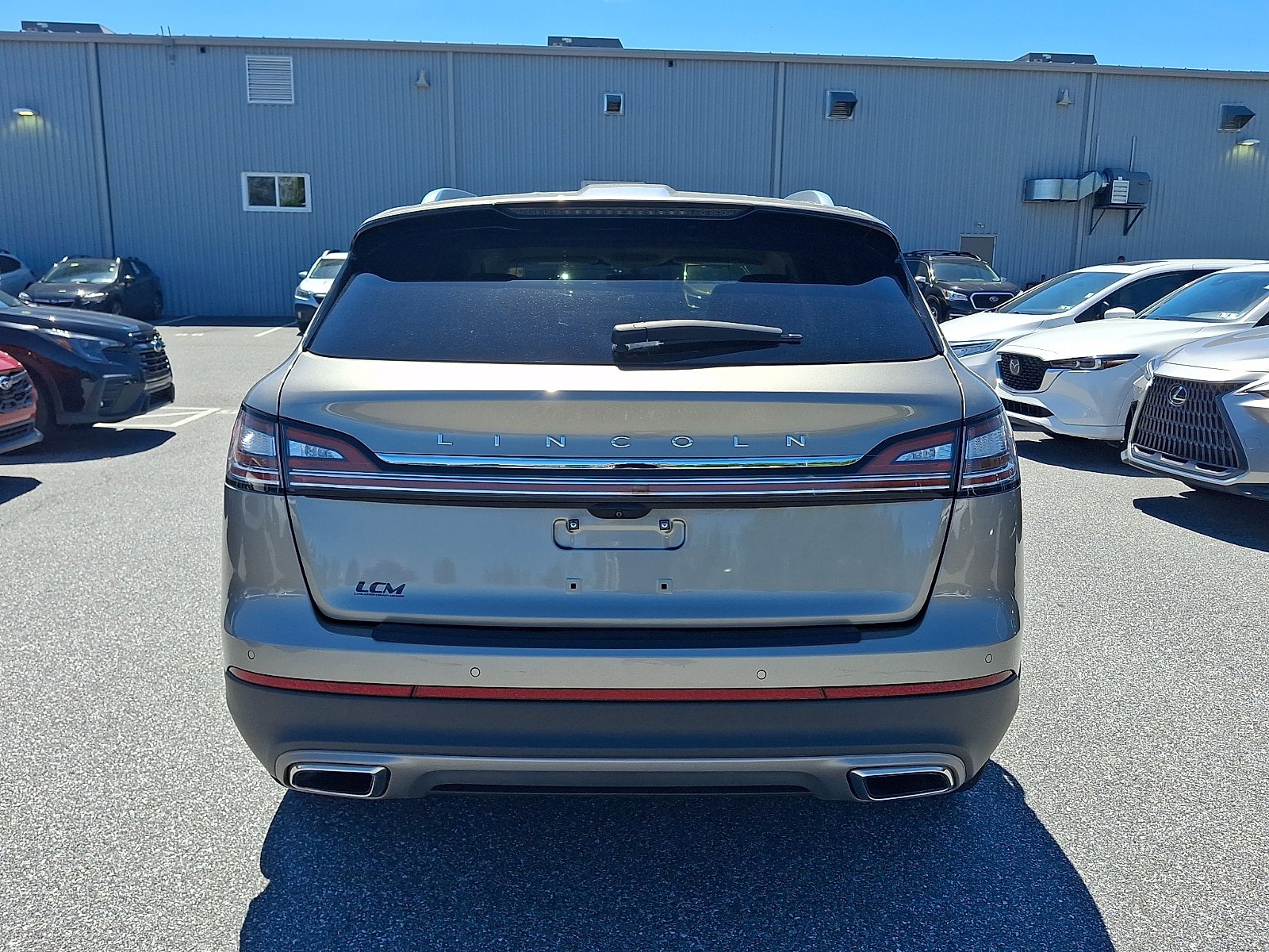 Used 2023 Lincoln Nautilus Reserve w/ Cargo Utility Package AWD/4WD video 5