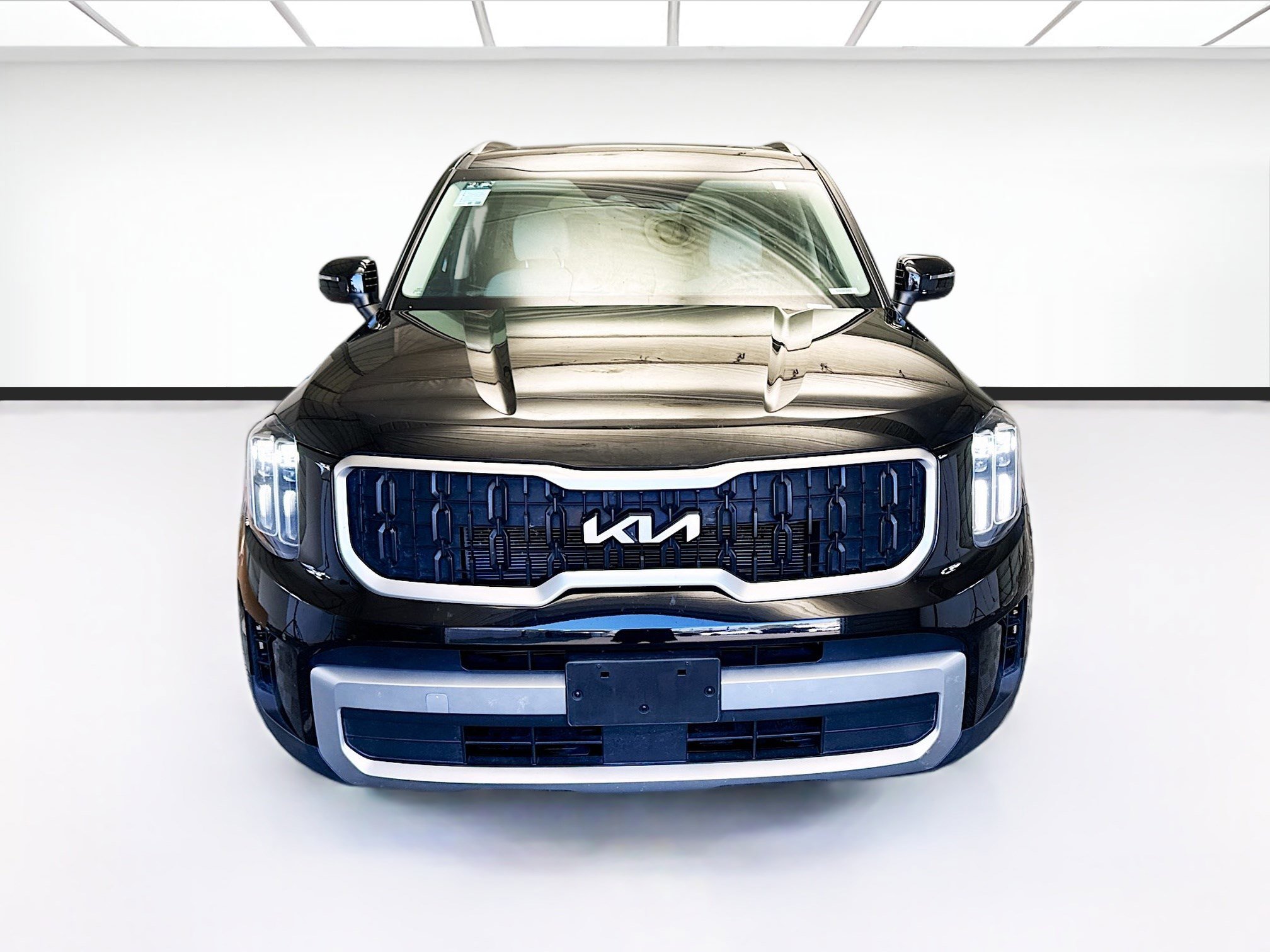 Used 2023 Kia Telluride EX image 2