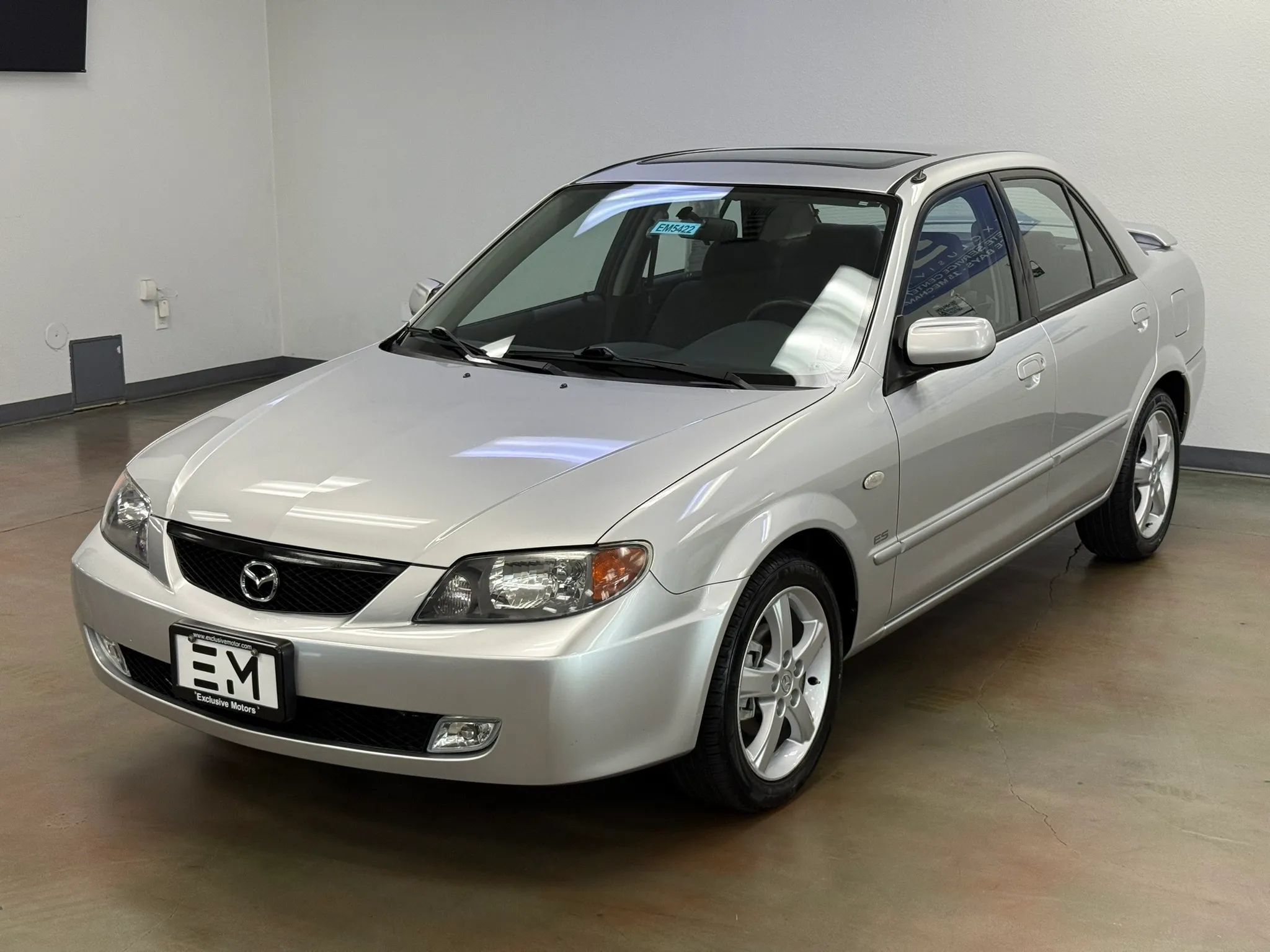 Used 2002 MAZDA Protege FWD image 4