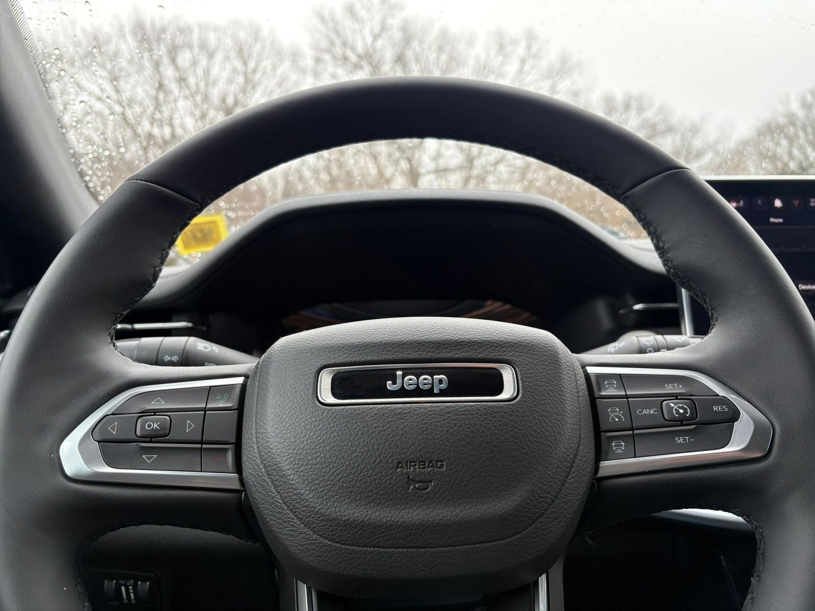 Used 2025 Jeep Compass Limited image 25