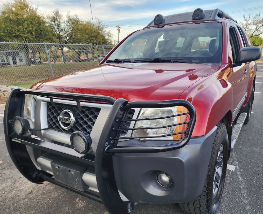 Used 2015 Nissan Xterra PRO-4X w/ Pro-4x Leather Package image 1