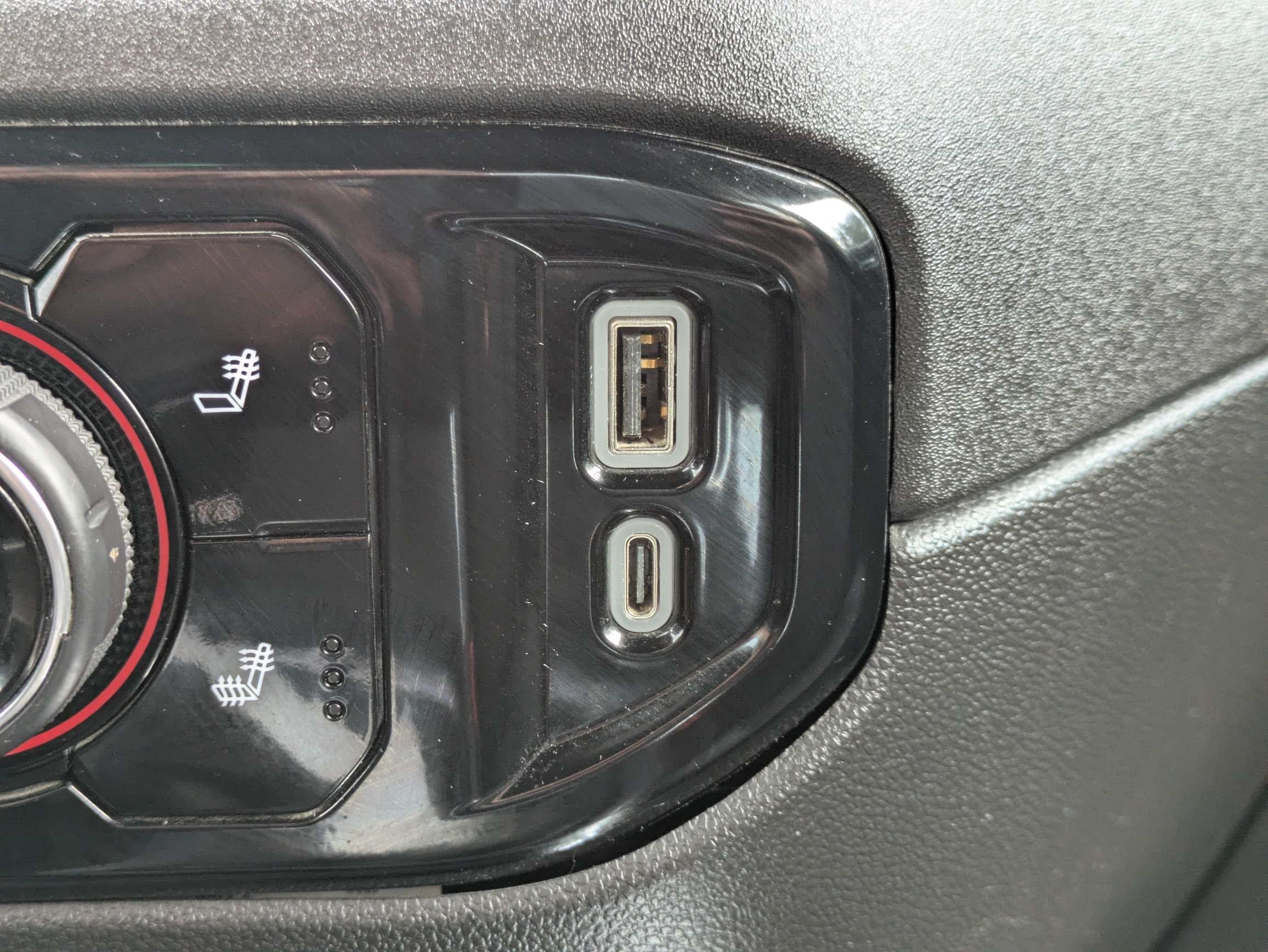 Used 2024 Chevrolet Silverado 1500 LT RWD image 21