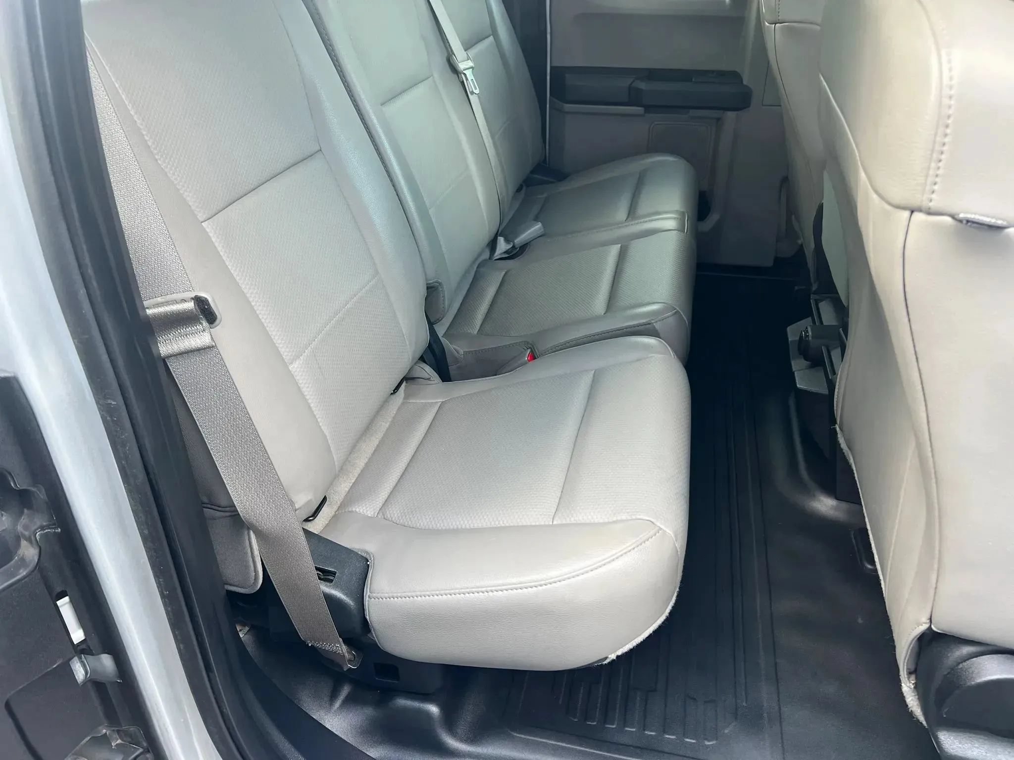 Used 2016 Ford F150 XL w/ Equipment Group 101A Mid AWD/4WD image 11
