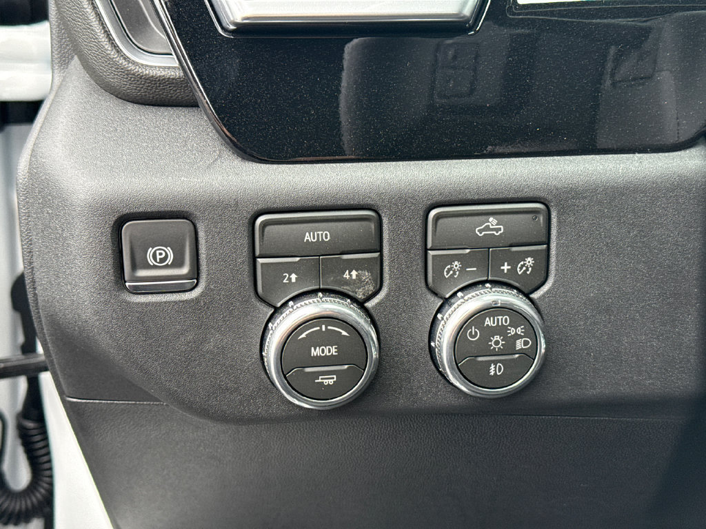 New 2026 GMC Sierra 1500 Elevation w/ Preferred Package AWD/4WD image 18