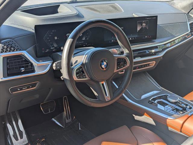 Certified 2025 BMW X7 M60i AWD/4WD image 10