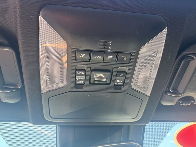 Used 2021 Toyota RAV4 SE w/ Weather & Moonroof Package AWD/4WD image 36