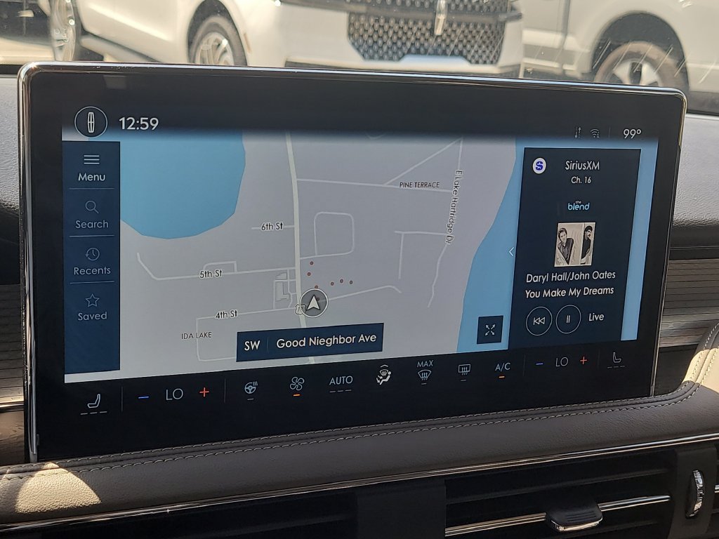 Certified 2025 Lincoln Corsair AWD w/ Equipment Group 101A image 19