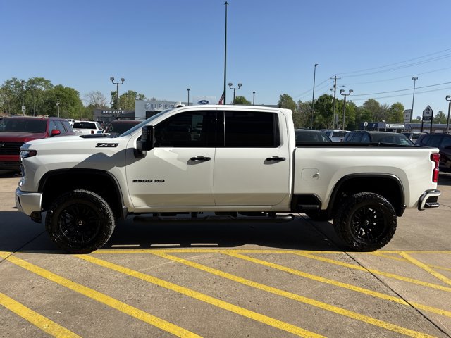 Used 2024 Chevrolet Silverado 2500 LTZ w/ LTZ Plus Package AWD/4WD image 8
