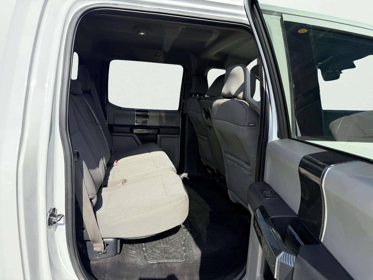 Used 2016 Ford F150 4x4 SuperCrew image 13