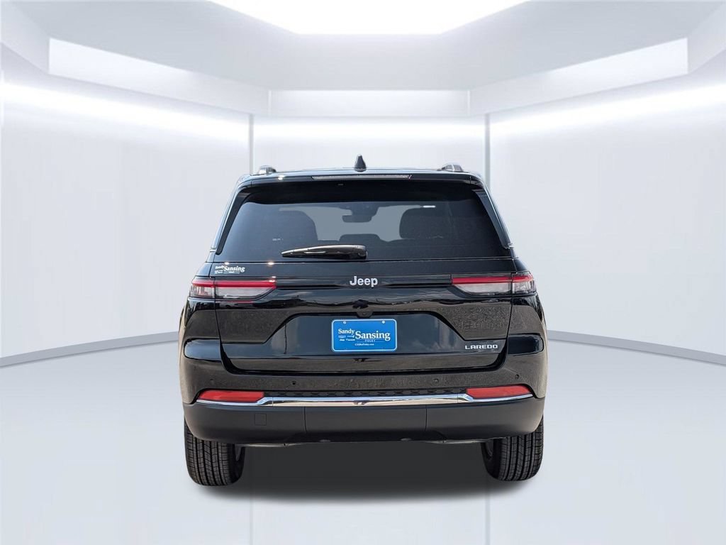 New 2026 Jeep Grand Cherokee Laredo X RWD image 5