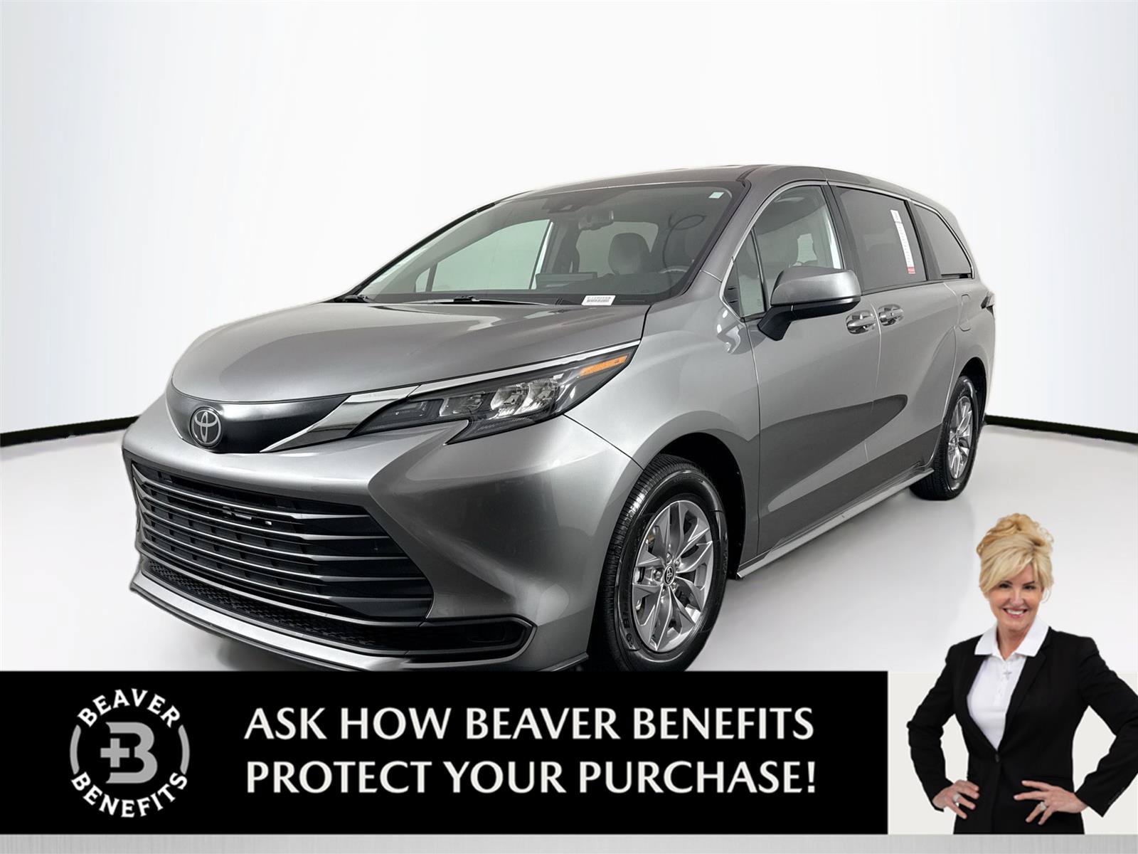 Certified 2026 Toyota Sienna LE FWD image 1