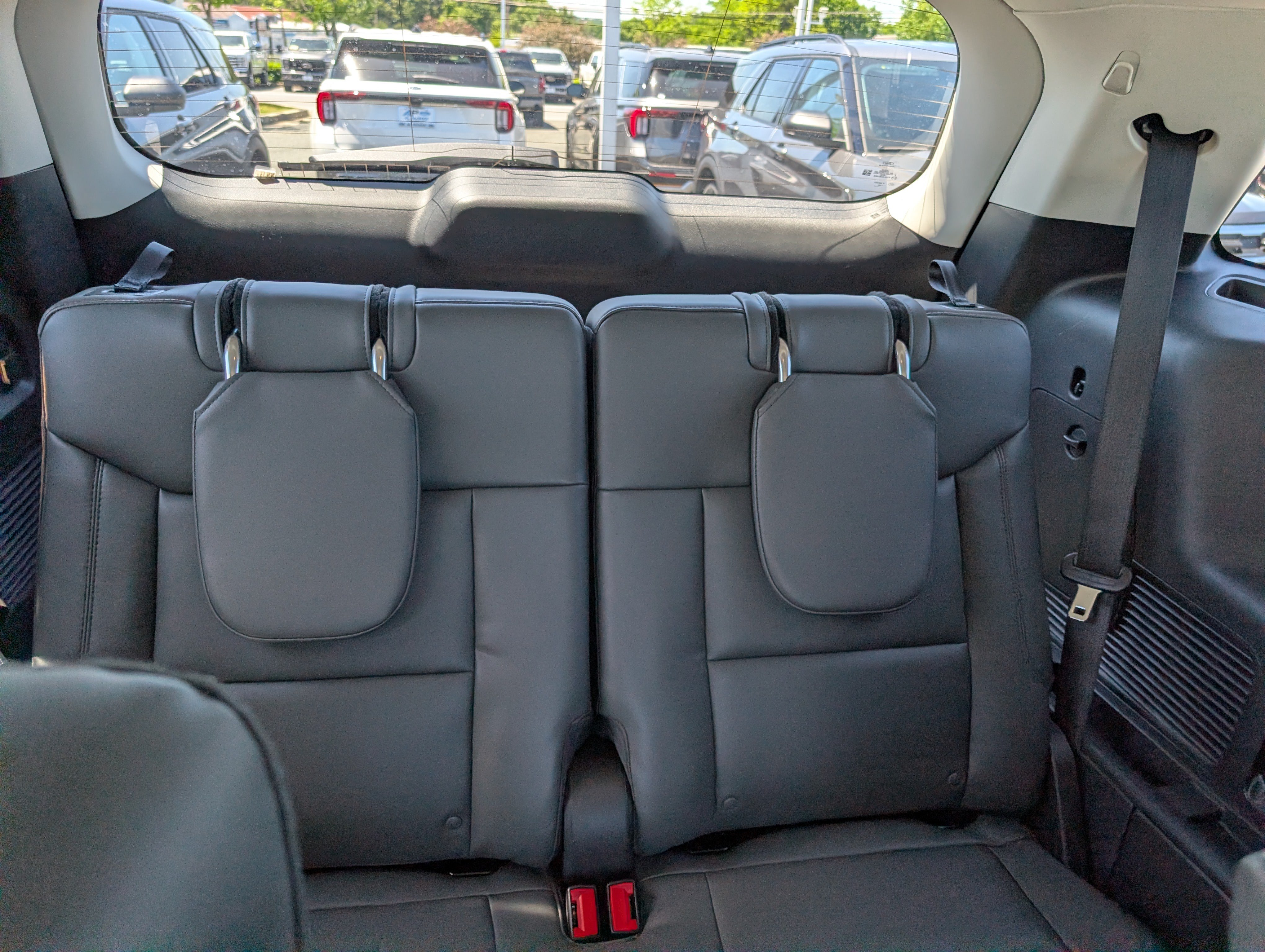 New 2026 Ford Explorer Active w/ Active Comfort Package AWD/4WD image 8