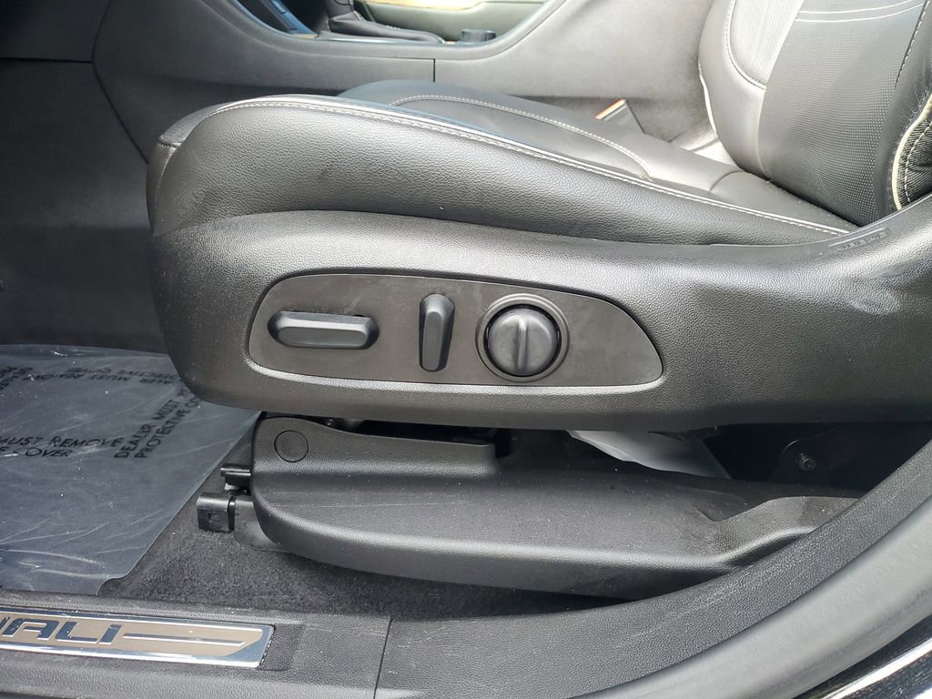 Used 2019 GMC Acadia Denali w/ Technology Package image 21