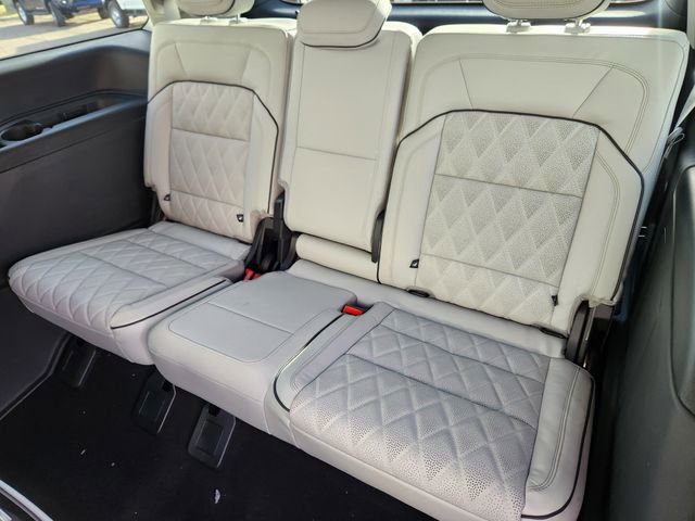 New 2026 Lincoln Navigator Black Label image 16