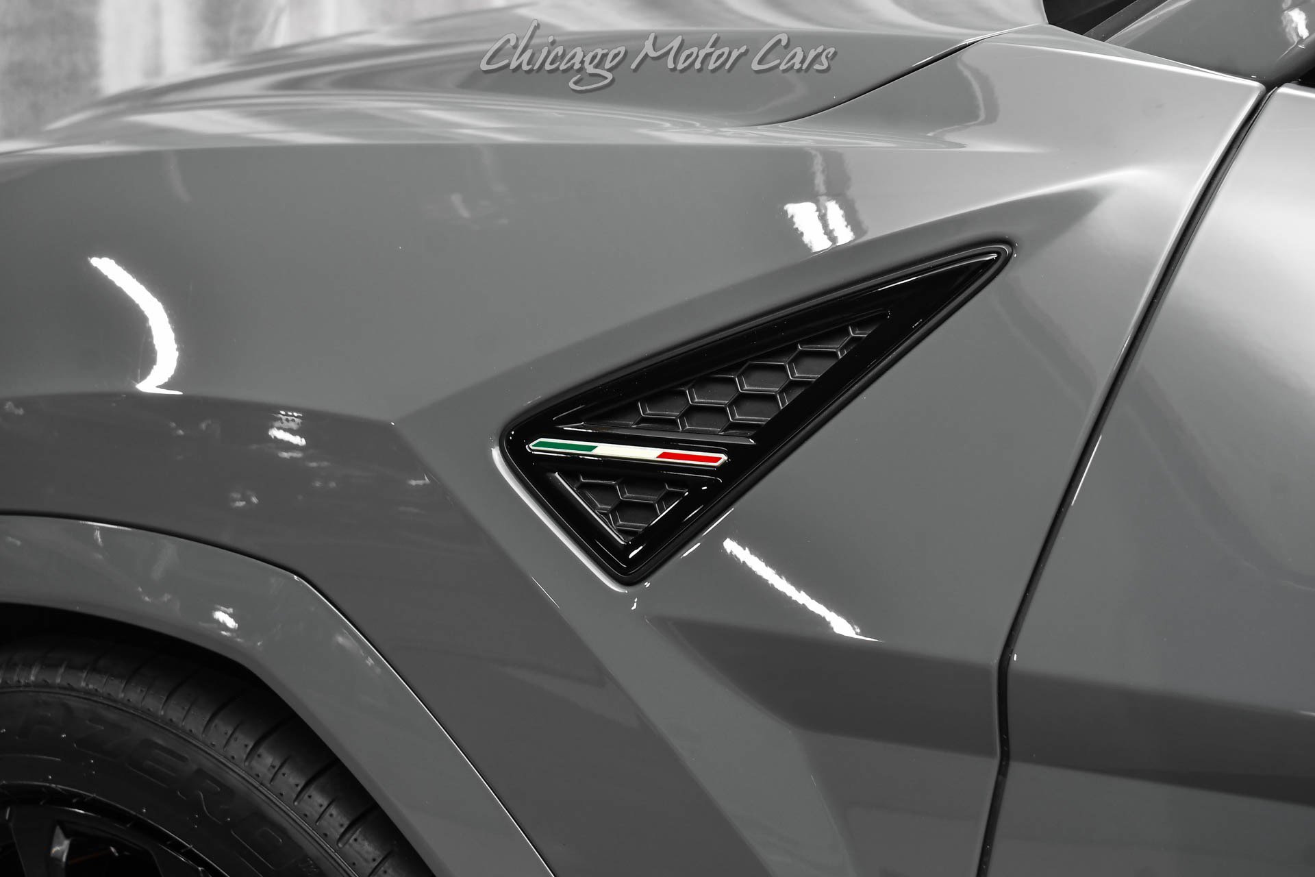 Used 2021 Lamborghini Urus AWD/4WD image 39