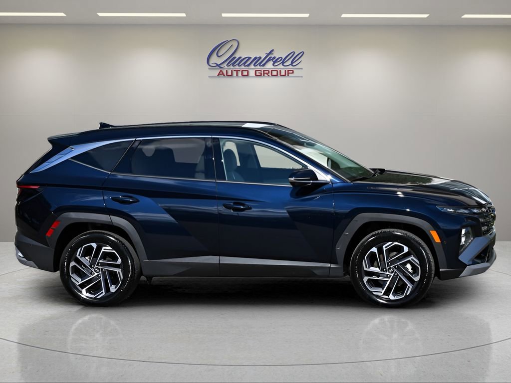 Used 2025 Hyundai Tucson Limited AWD/4WD image 3