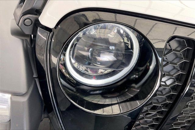 Used 2023 Jeep Wrangler Unlimited w/ Cold Weather Group image 29