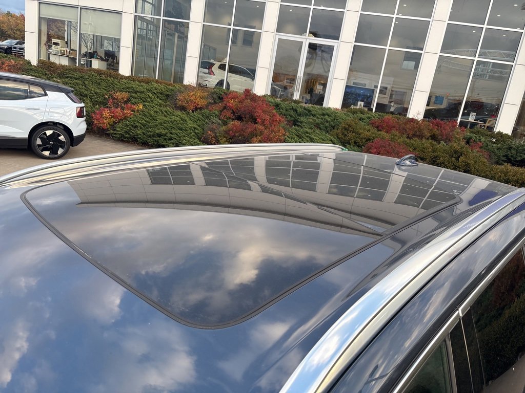 Certified 2025 Volvo XC90 B6 Plus image 12