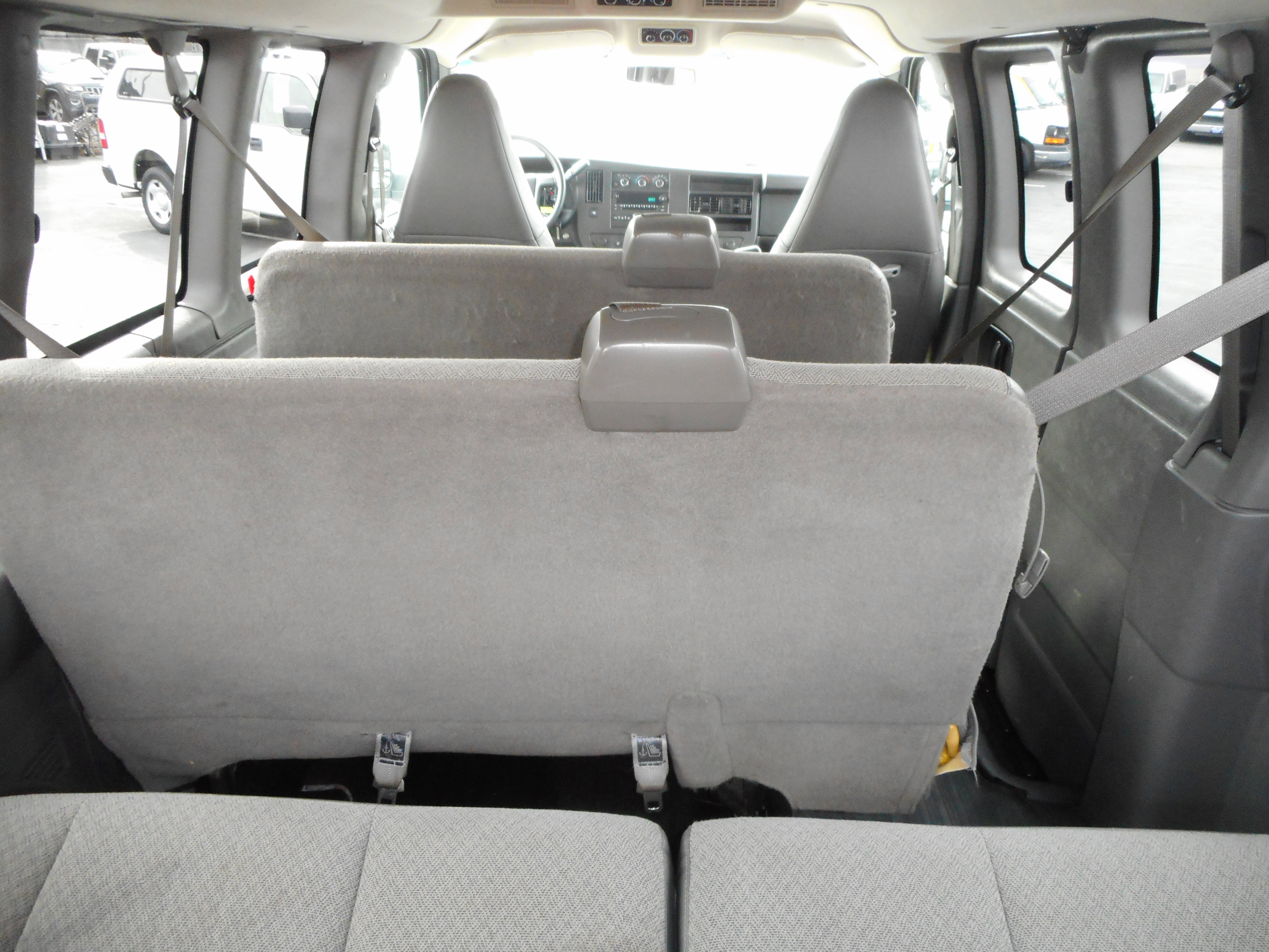 Used 2017 Chevrolet Express 2500 LS RWD image 18