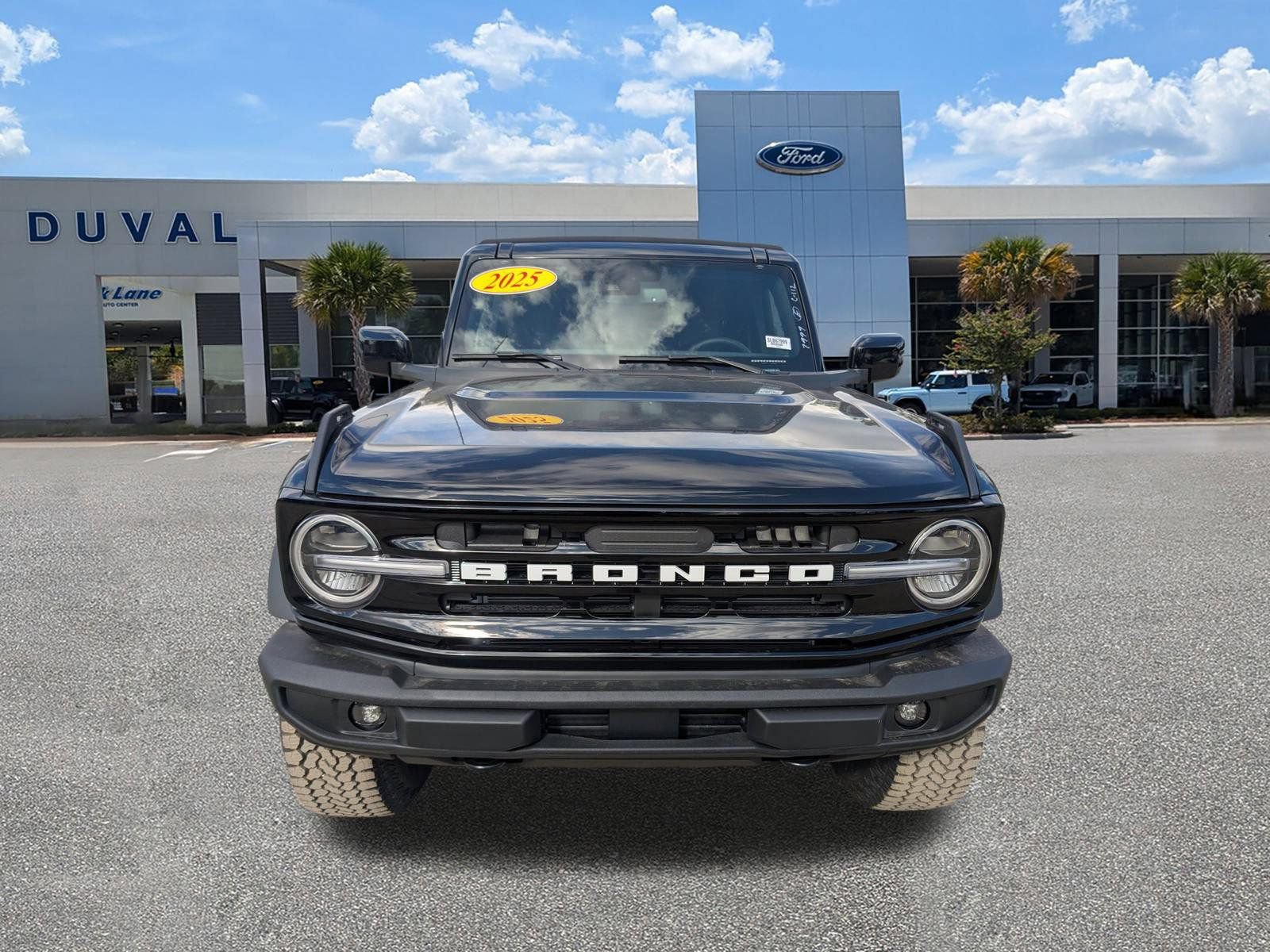 New 2025 Ford Bronco Outer Banks w/ Sasquatch Package AWD/4WD image 9