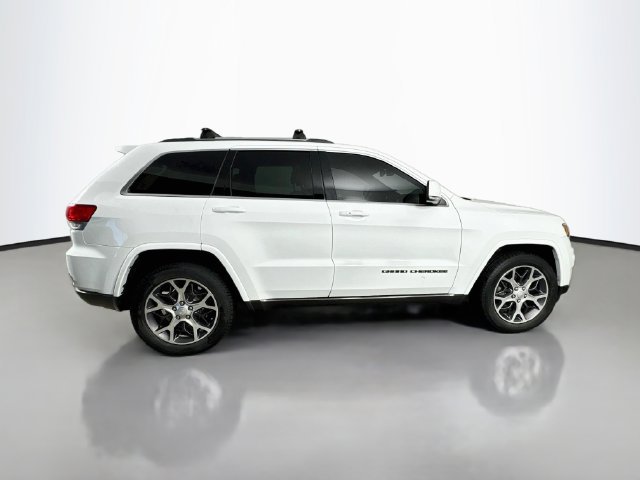 Used 2018 Jeep Grand Cherokee Limited AWD/4WD image 5