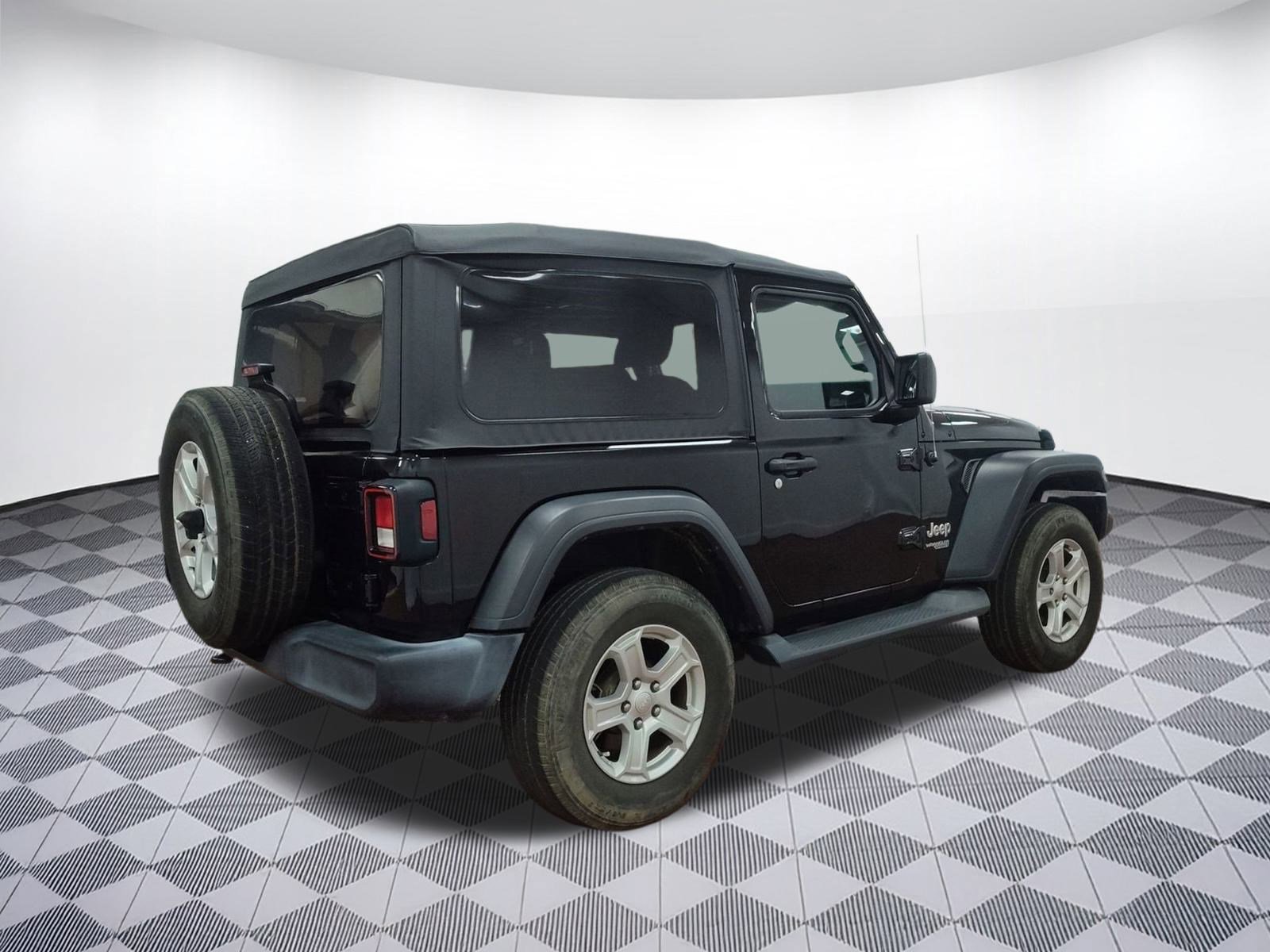 Used 2019 Jeep Wrangler Sport image 8
