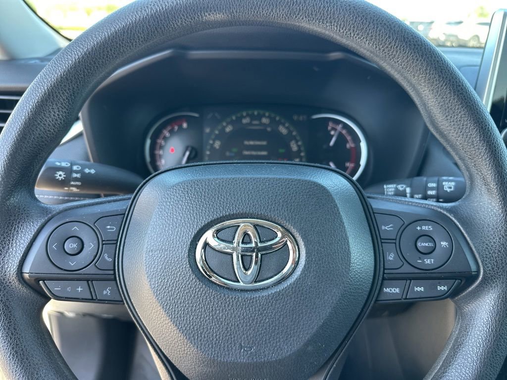 Used 2024 Toyota RAV4 XLE w/ Convenience Package FWD image 23