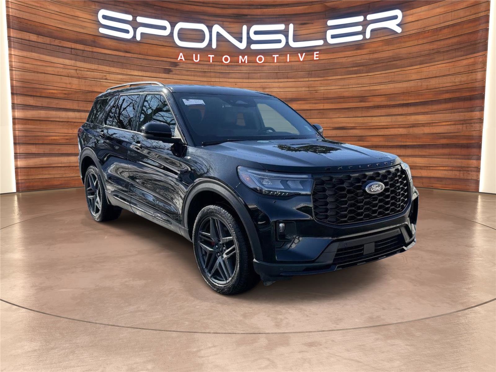 Used 2025 Ford Explorer ST-Line w/ ST-Line Street Pack image 9