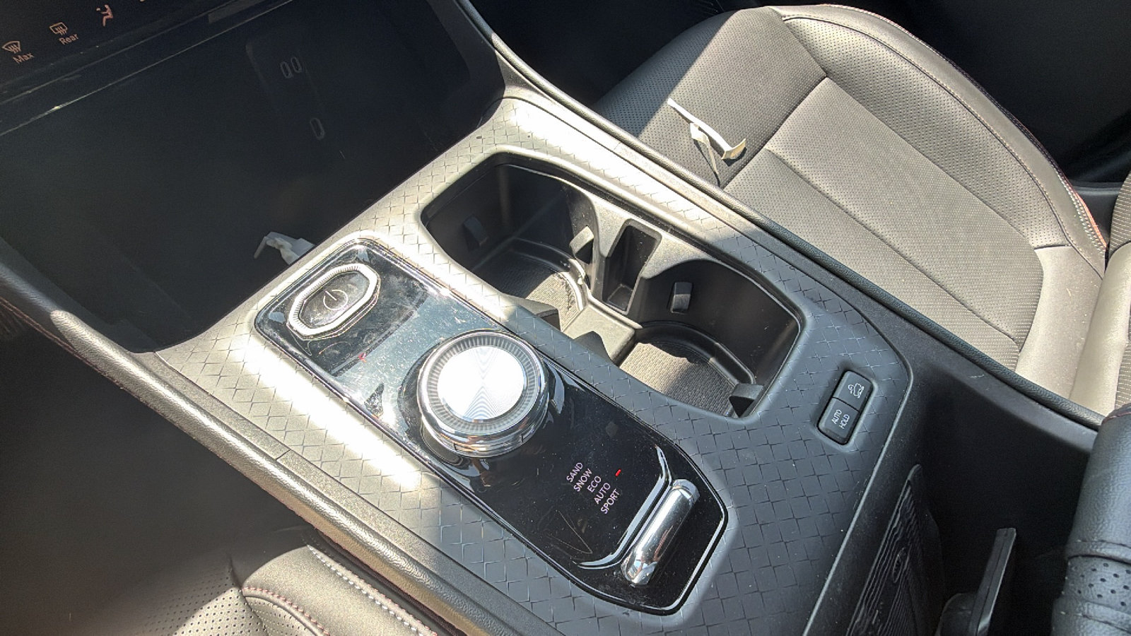 Used 2024 Jeep Wagoneer Launch Edition AWD/4WD image 29