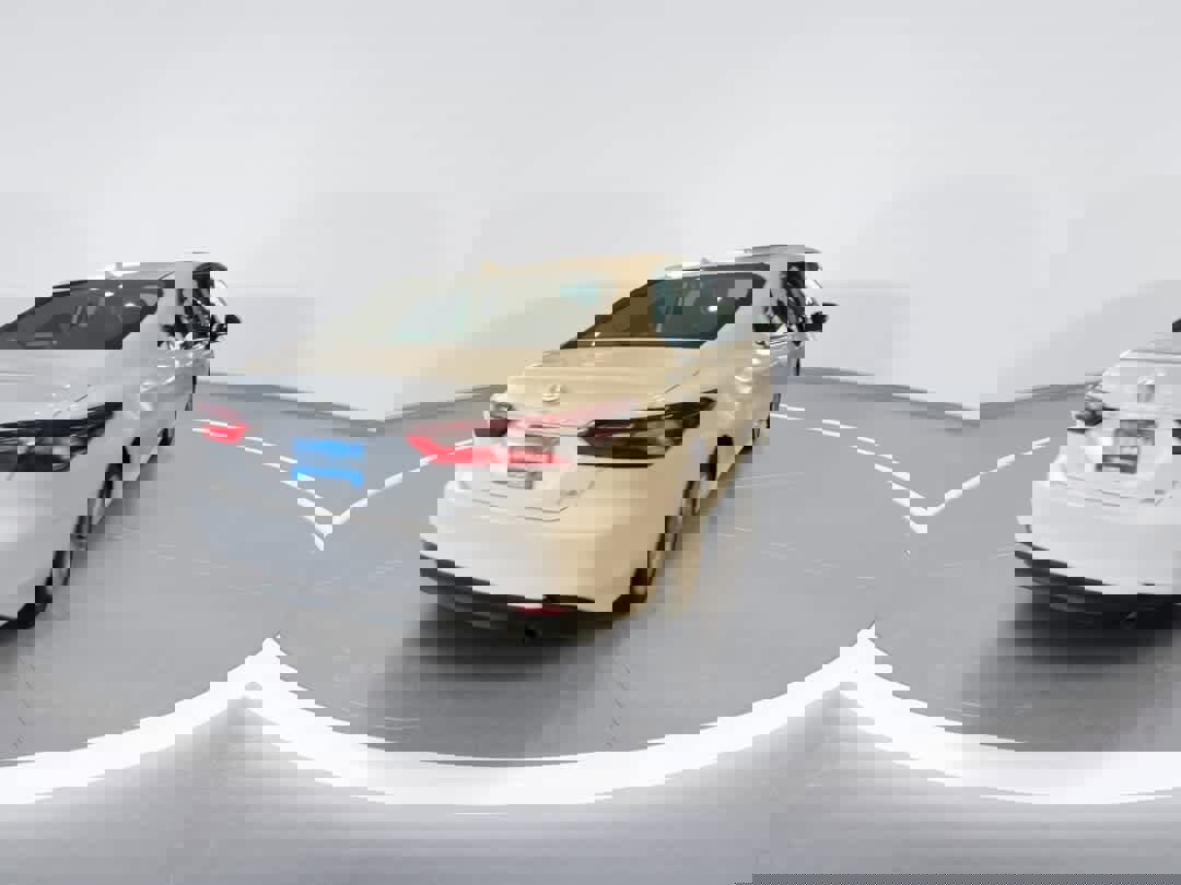 Used 2022 Toyota Camry LE w/ Cold Weather Package image 9