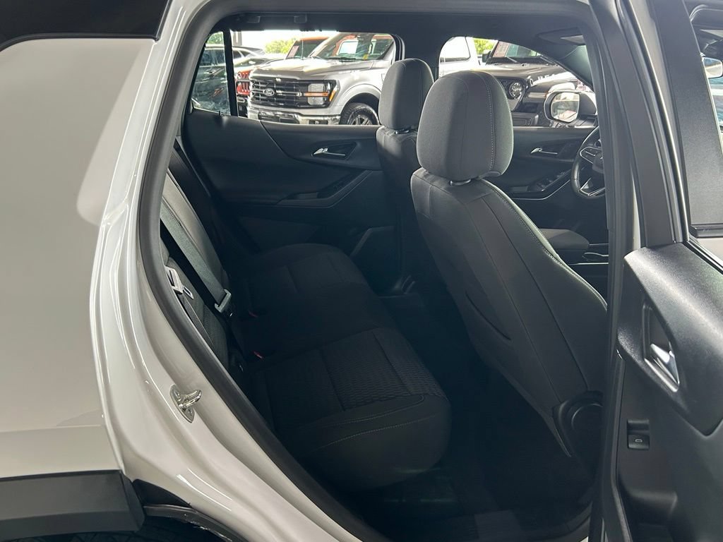 Used 2025 Chevrolet Equinox LT FWD image 36