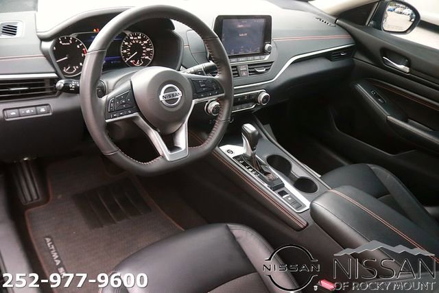 Used 2022 Nissan Altima 2.5 SR w/ Midnight Edition Package AWD/4WD image 14