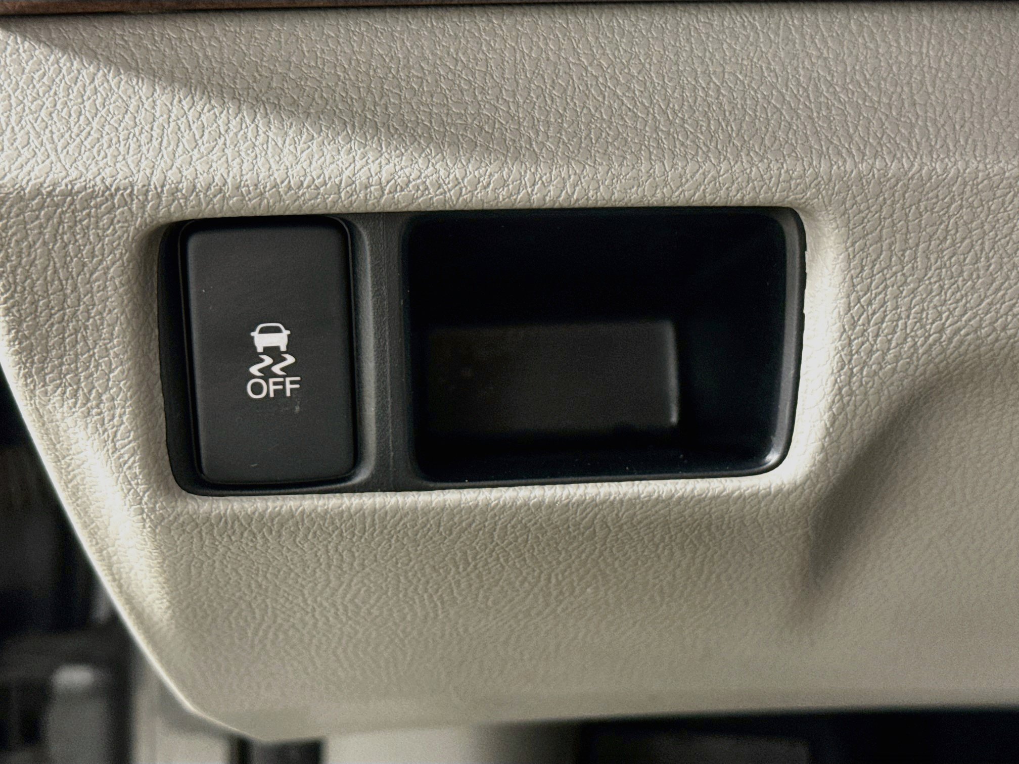 Used 2011 Honda Accord EX-L image 9