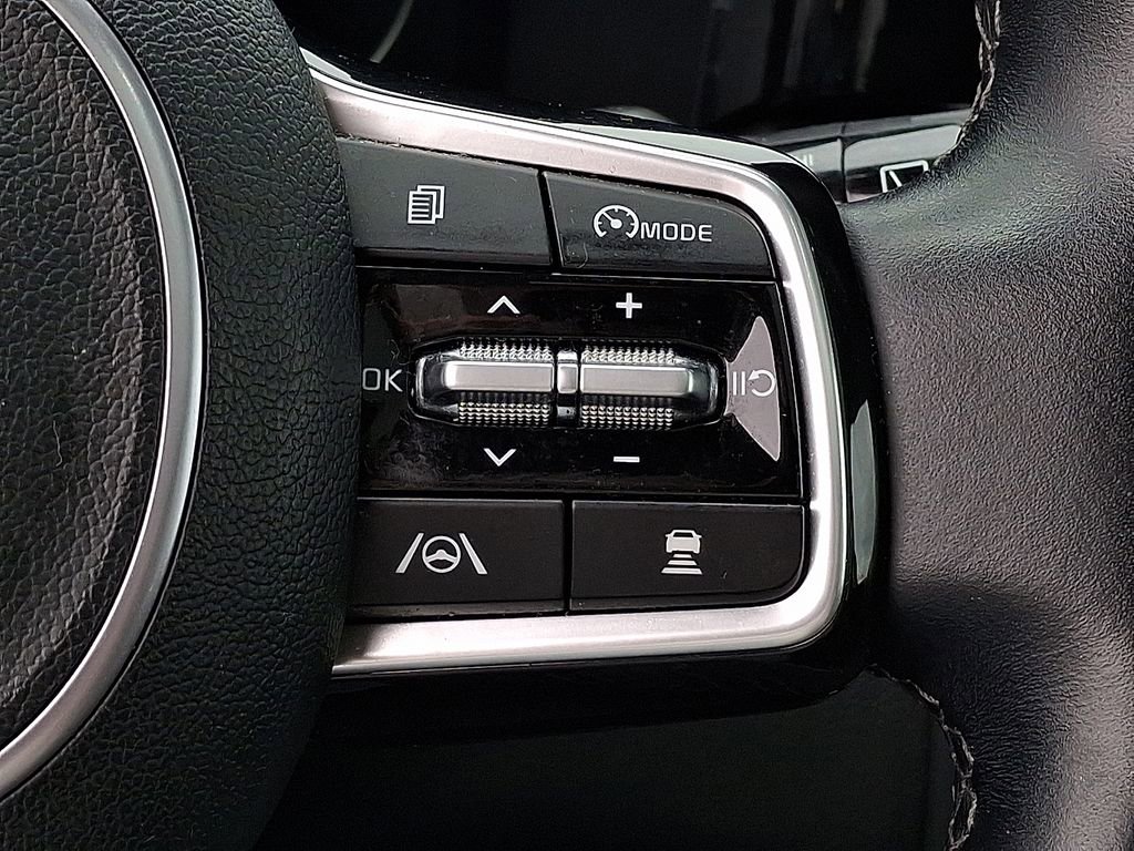 Certified 2023 Kia Sorento SX AWD/4WD image 18