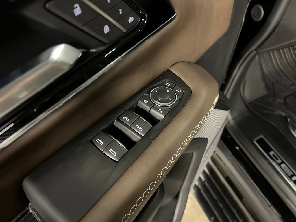 New 2026 GMC Yukon XL Denali Ultimate w/ LPO, Floor Liner Package AWD/4WD image 31