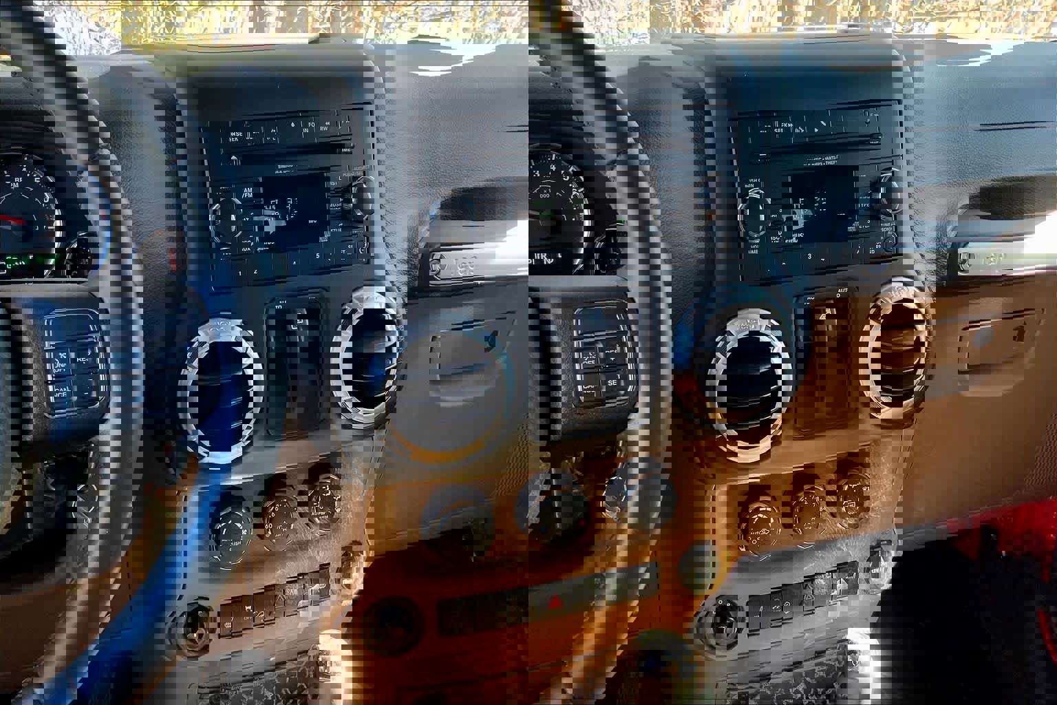 Used 2016 Jeep Wrangler Sahara w/ Connectivity Group image 7