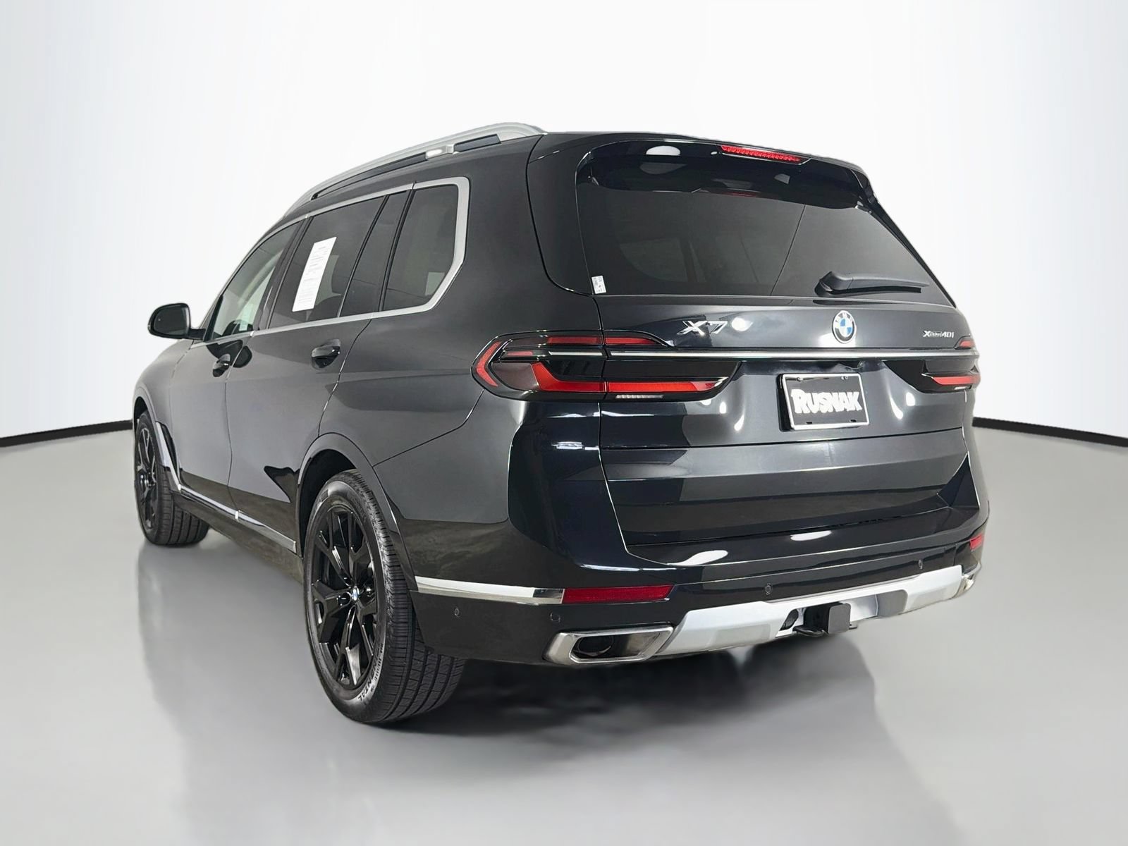 Certified 2024 BMW X7 xDrive40i w/ Parking Assistance Package AWD/4WD image 5