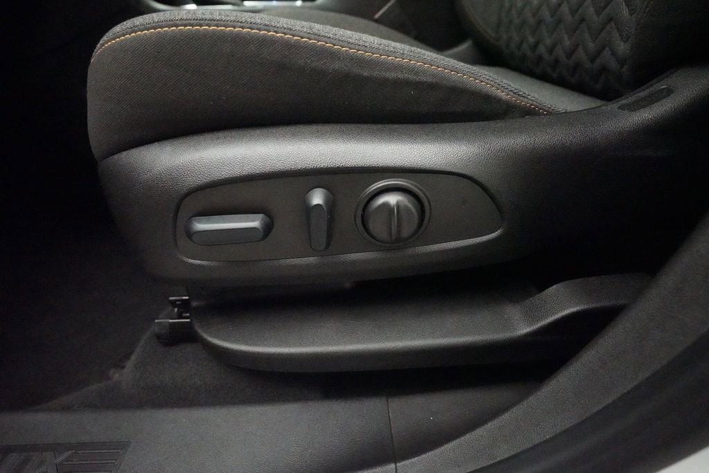 Certified 2023 Chevrolet Equinox LT image 29