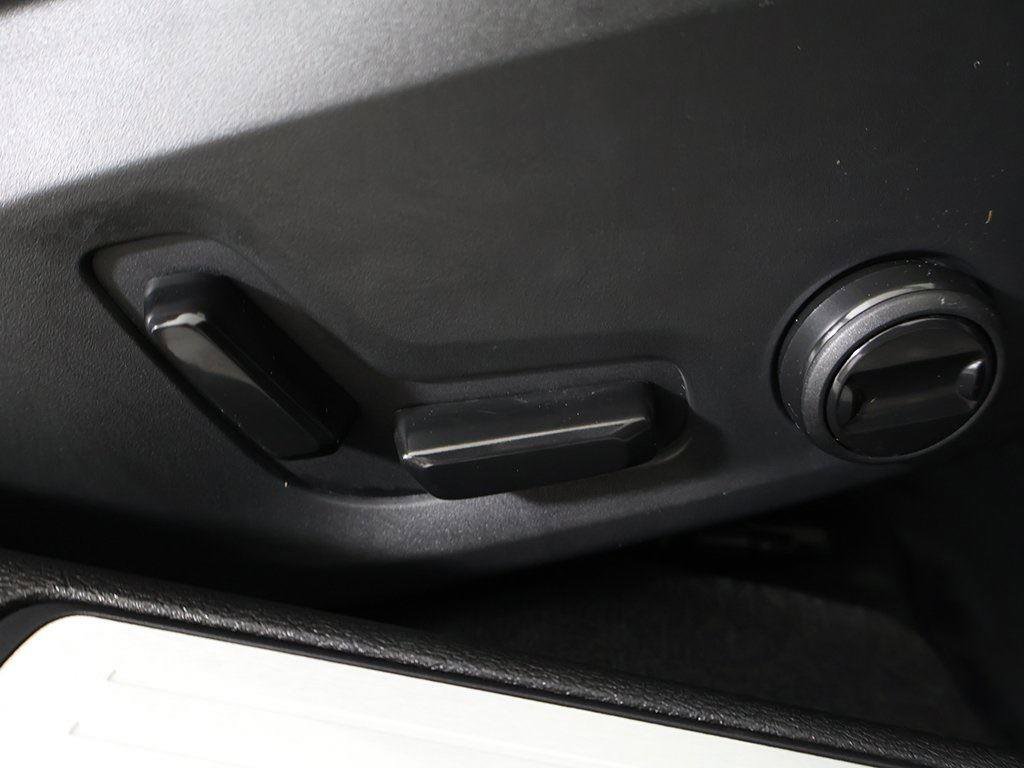 Used 2024 Volvo S60 B5 Core image 34