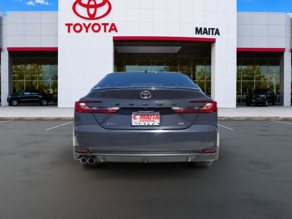 Used 2025 Toyota Camry SE FWD image 4
