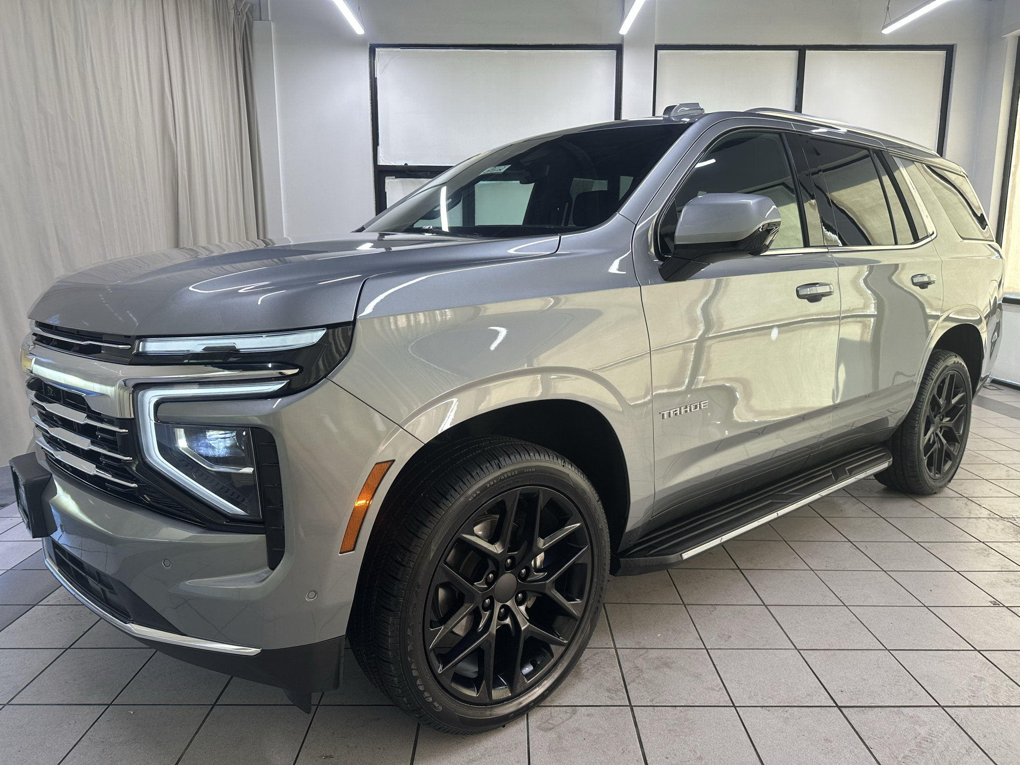 Certified 2025 Chevrolet Tahoe LT AWD/4WD image 13