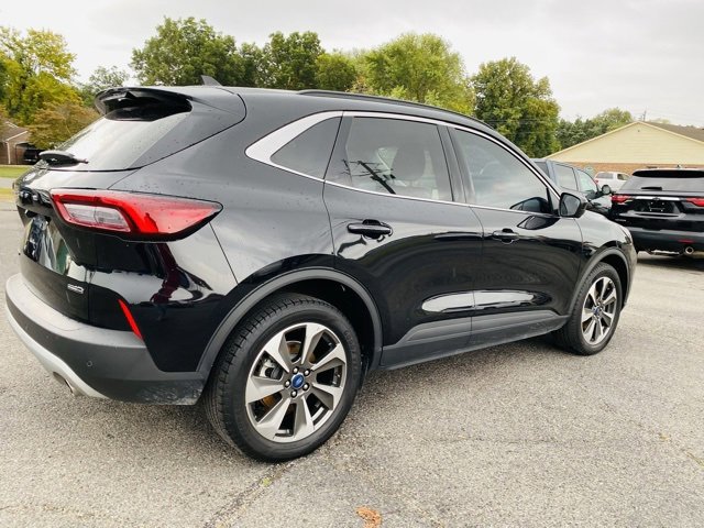 Used 2023 Ford Escape Platinum image 10