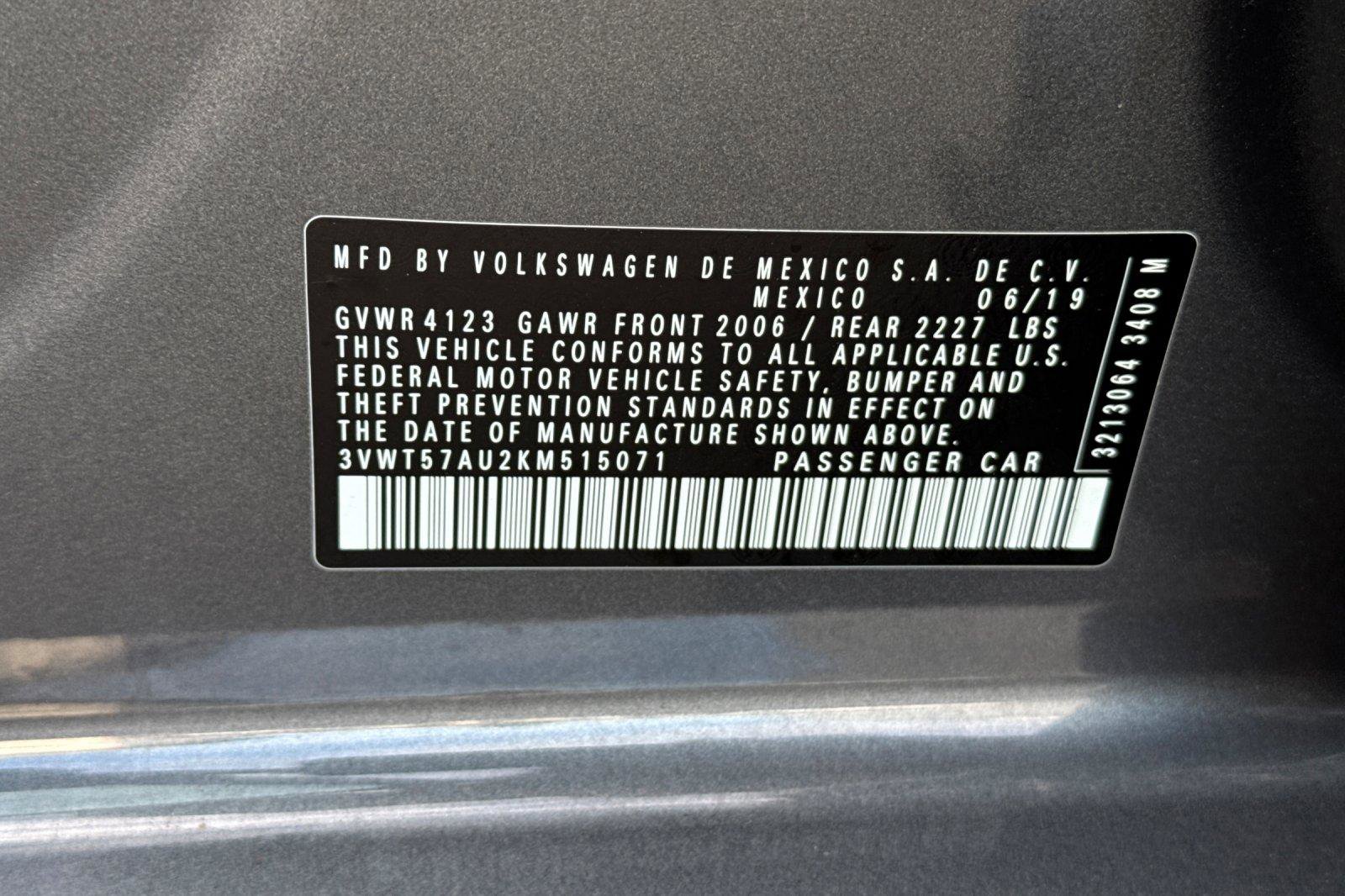 Used 2019 Volkswagen Golf S image 31