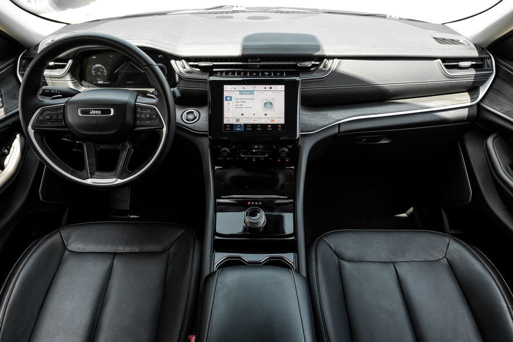 Used 2022 Jeep Grand Cherokee Limited RWD image 5