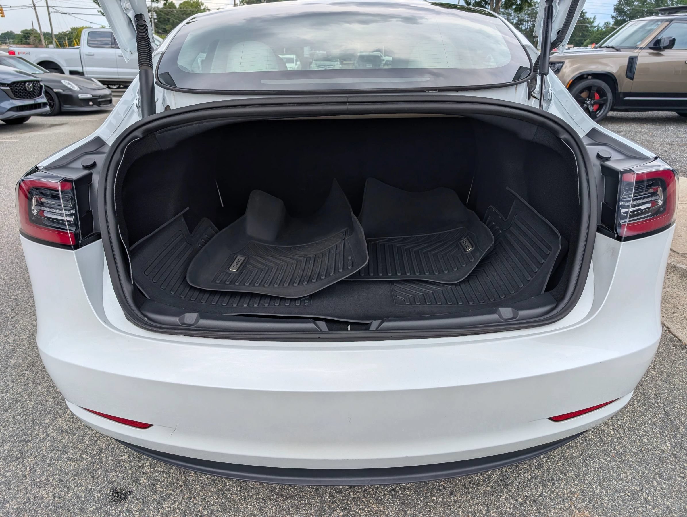 Used 2023 Tesla Model 3 Standard Range RWD image 35