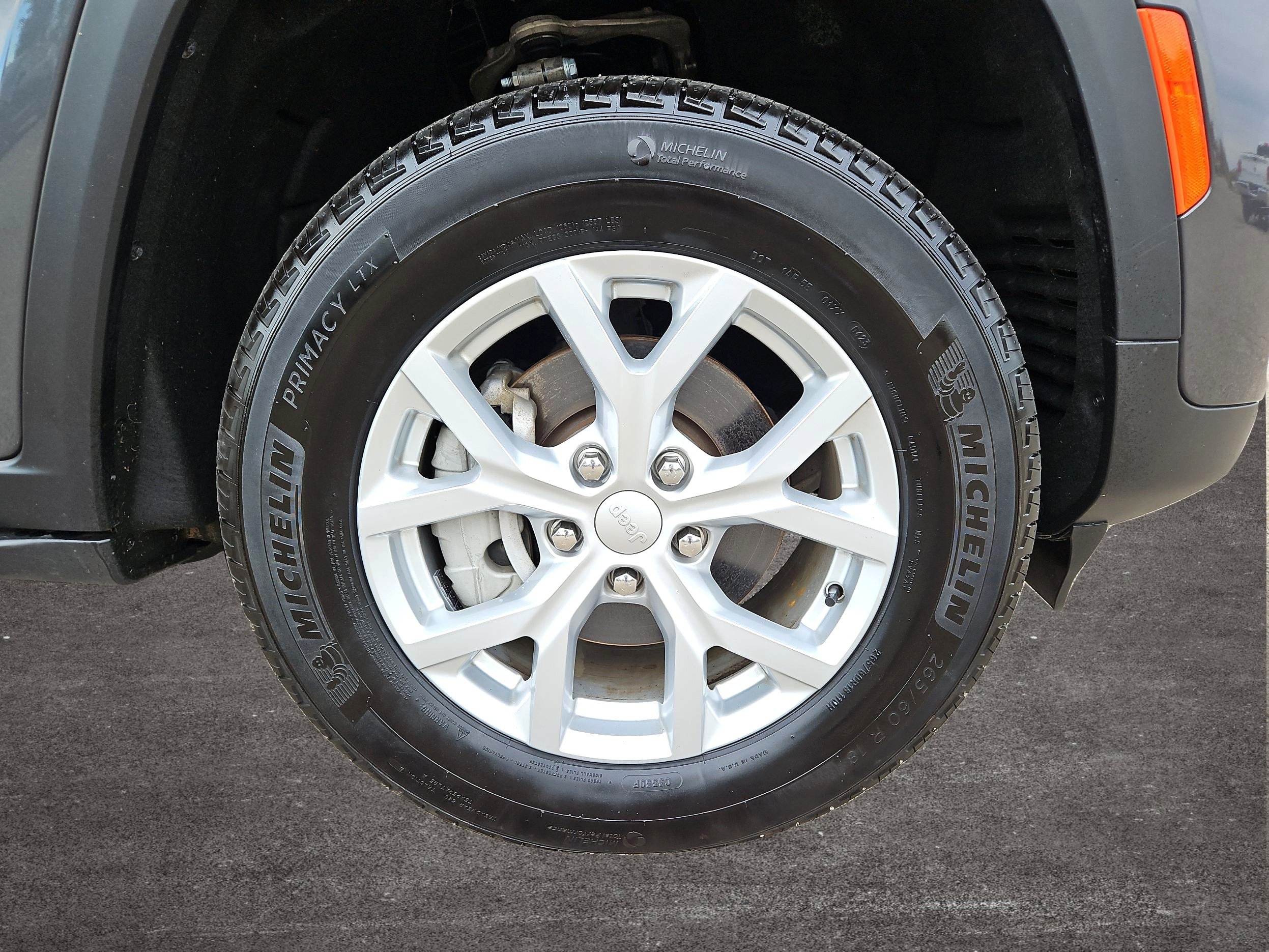 Used 2023 Jeep Grand Cherokee Limited RWD image 40