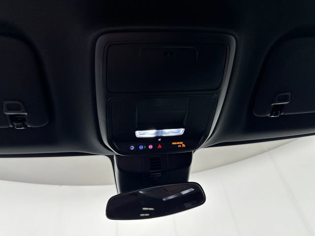 Used 2025 Chevrolet Traverse LT w/ Driver Confidence Package image 24