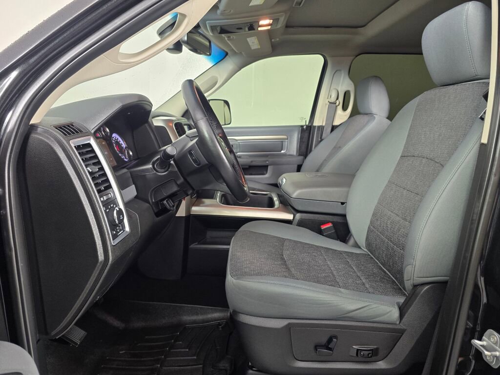 Used 2019 RAM 1500 Big Horn AWD/4WD image 18