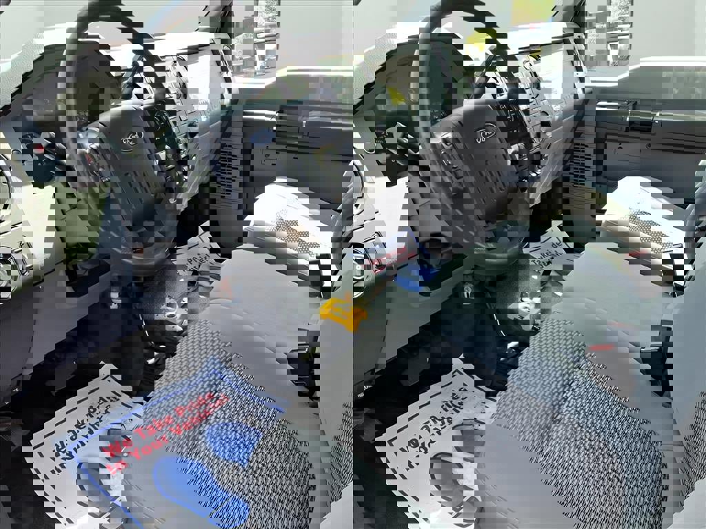 Used 2016 Ford F450 XL w/ Power Equipment Group image 9